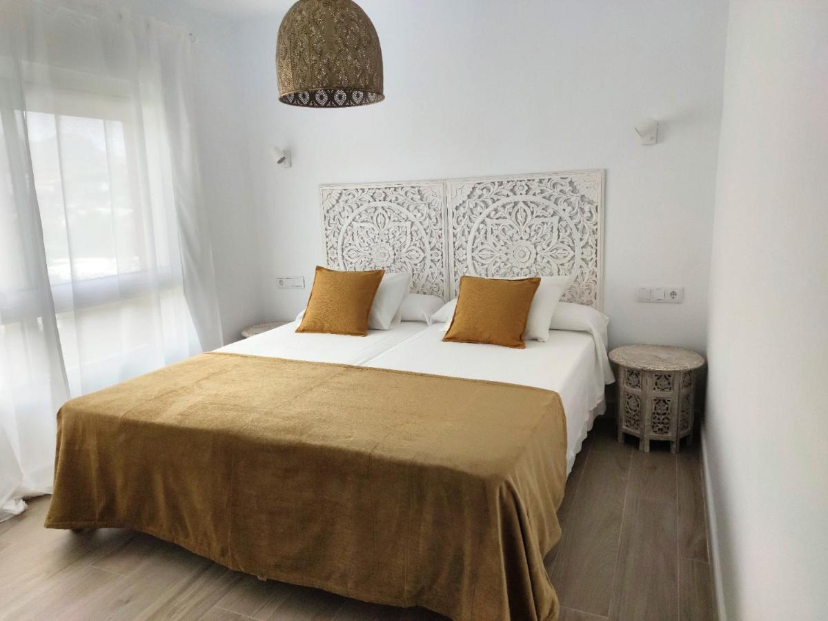 La Posada De Lola - Adults Only Hotel โบโลเนีย ภายนอก รูปภาพ