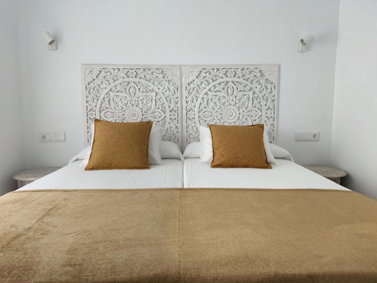 La Posada De Lola - Adults Only Hotel โบโลเนีย ภายนอก รูปภาพ