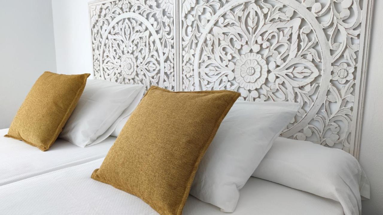 La Posada De Lola - Adults Only Hotel โบโลเนีย ภายนอก รูปภาพ