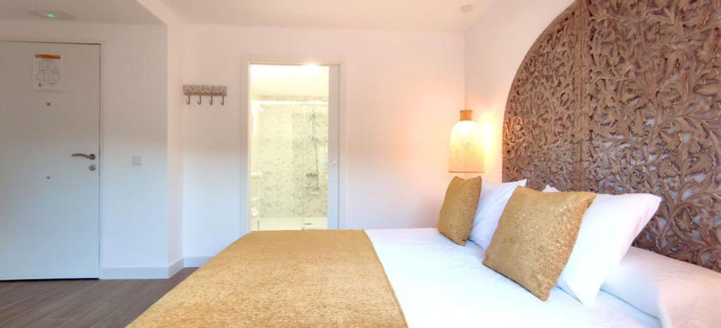 La Posada De Lola - Adults Only Hotel โบโลเนีย ภายนอก รูปภาพ